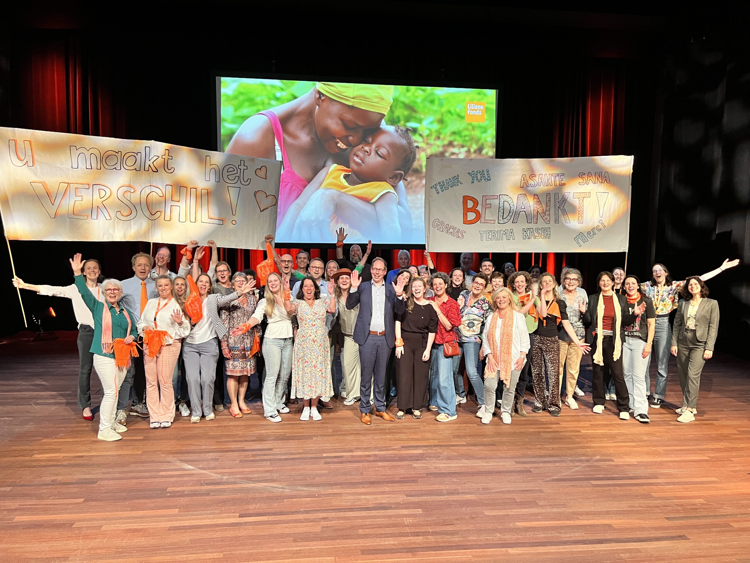 Medewerkers van het Liliane Fonds tijdens de bedankactie in de Verkadefabriek